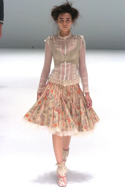 Look 9